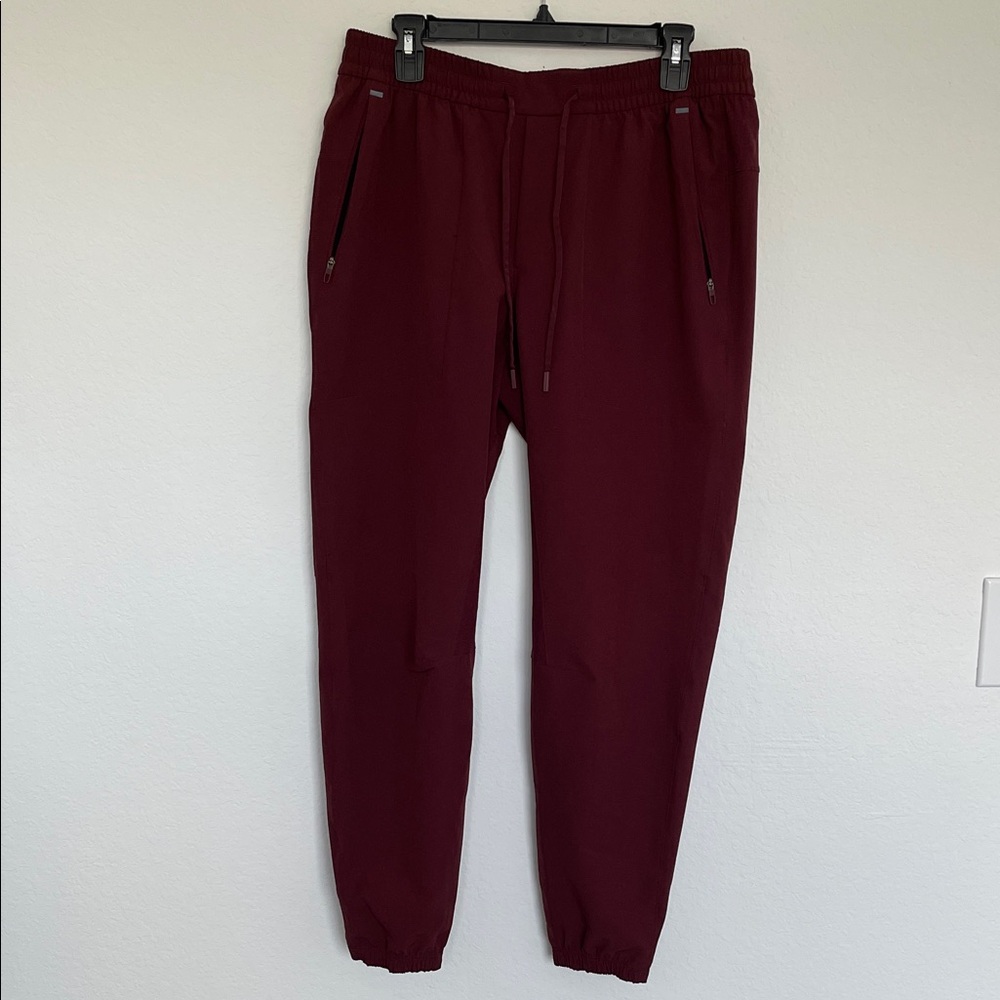 Lululemon used like new, Mens License to Train Jogger, large, color maroon